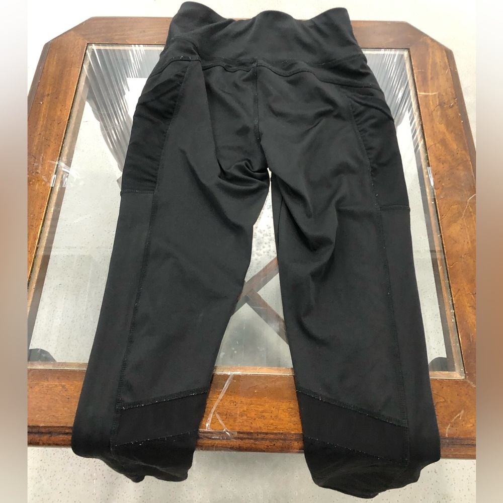 Women’s S/M Black Athletic Leggings